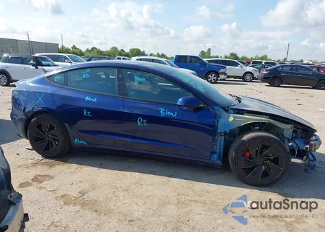 2025 Tesla Model 3 Performance z USA, uszkodzony, nr VIN 5YJ3E1ET3SF971313